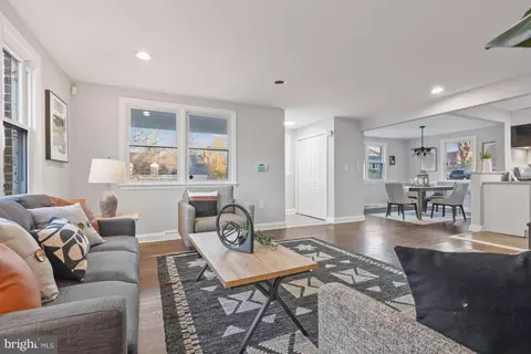 726 Nottingham Rd, Baltimore, MD 21229 photo 6