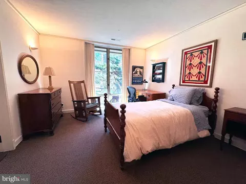 Bedroom - 1003 Saint Georges Rd, Baltimore, MD 21210 photo 4 of 6