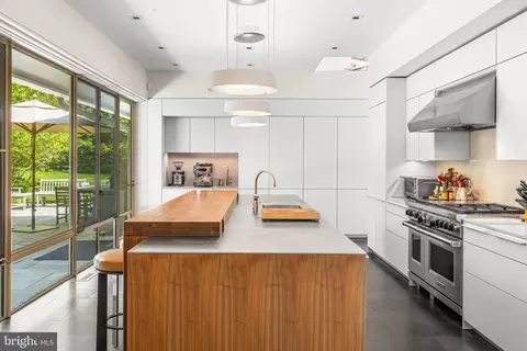 Kitchen - 1003 Saint Georges Rd, Baltimore, MD 21210 photo 3 of 5