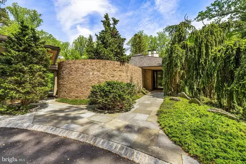 1003 Saint Georges Rd, Baltimore, MD 21210