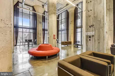 Living - 1200 Steuart St #429, Baltimore, MD 21230 photo 2 of 2
