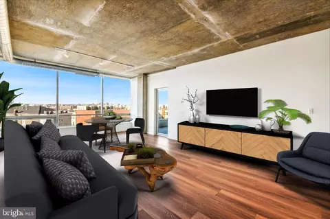 Living - 1200 Steuart St #429, Baltimore, MD 21230 photo 1 of 2