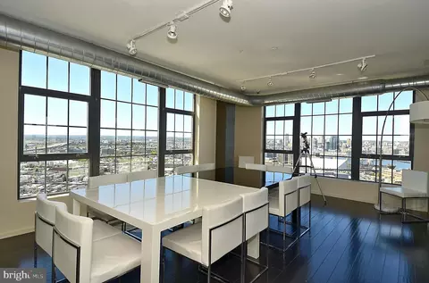 Dining - 1200 Steuart St #429, Baltimore, MD 21230 photo 2 of 4