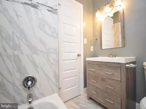 139 E North Ave, Baltimore, MD 21202 photo 11