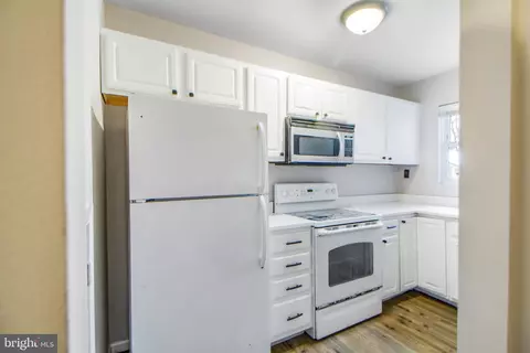 913 Stoll St, Brooklyn, MD 21225 photo 9