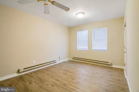 913 Stoll St, Brooklyn, MD 21225 photo 4