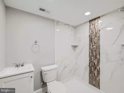 239 N Monastery Ave, Baltimore, MD 21229 photo 10