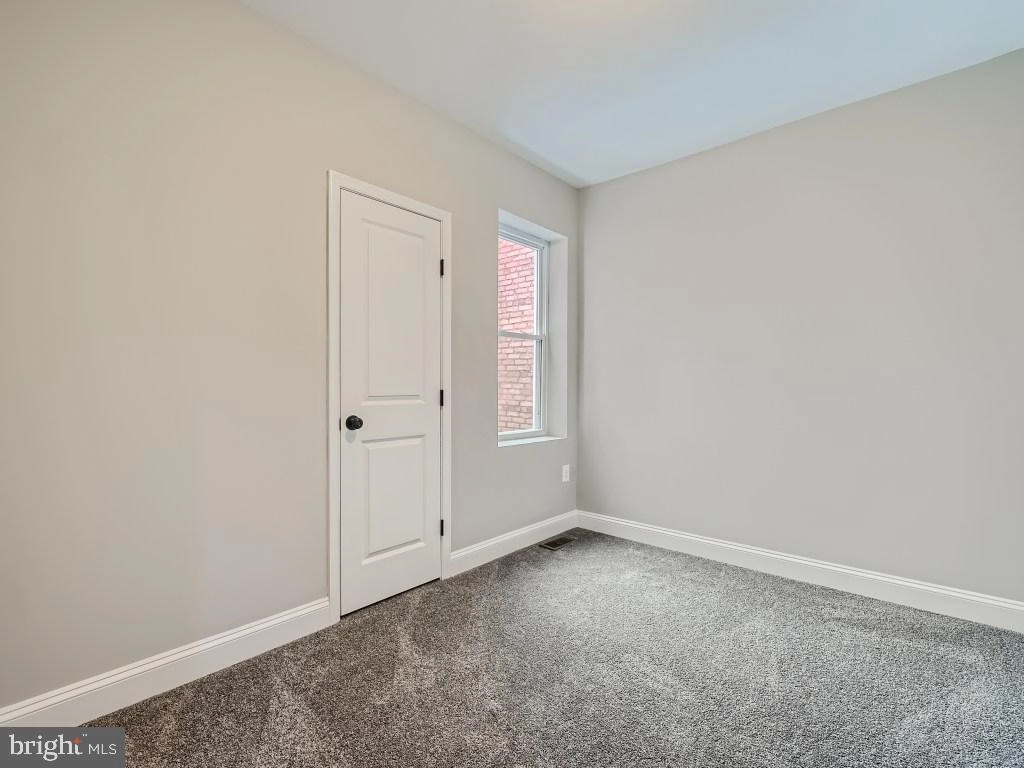 239 N Monastery Ave, Baltimore, MD 21229 photo 8