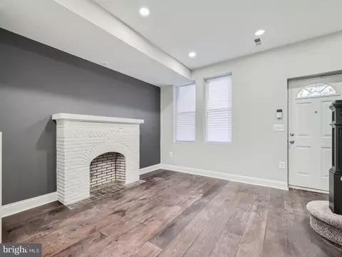 239 N Monastery Ave, Baltimore, MD 21229 photo 2
