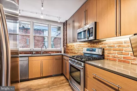 Kitchen - 108 E Hamburg St, Baltimore, MD 21230 photo 1 of 3