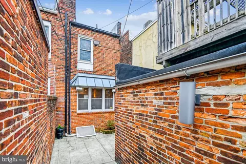 Exterior - 108 E Hamburg St, Baltimore, MD 21230 photo 6 of 7