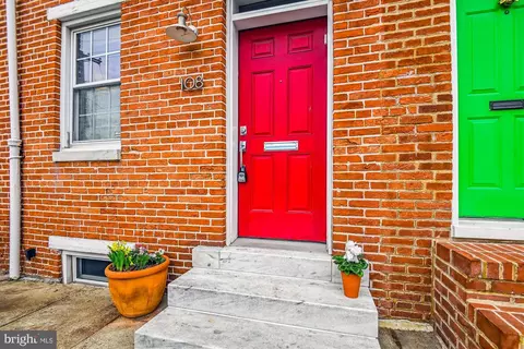 Entry Way - 108 E Hamburg St, Baltimore, MD 21230 photo 1 of 4