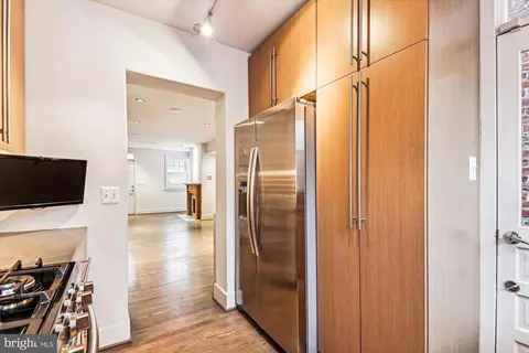 Kitchen - 108 E Hamburg St, Baltimore, MD 21230 photo 3 of 3