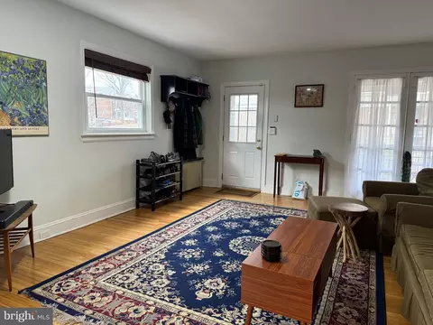 901 E 37th St, Baltimore, MD 21218 photo 3