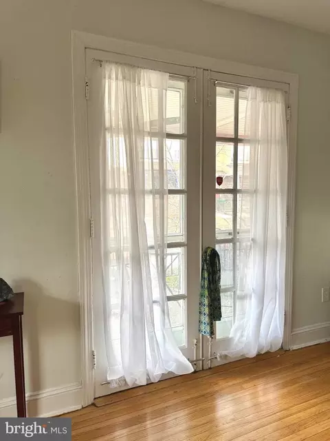 901 E 37th St, Baltimore, MD 21218 photo 7