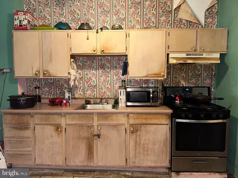 2916 Baker St, Baltimore, MD 21216 photo 21
