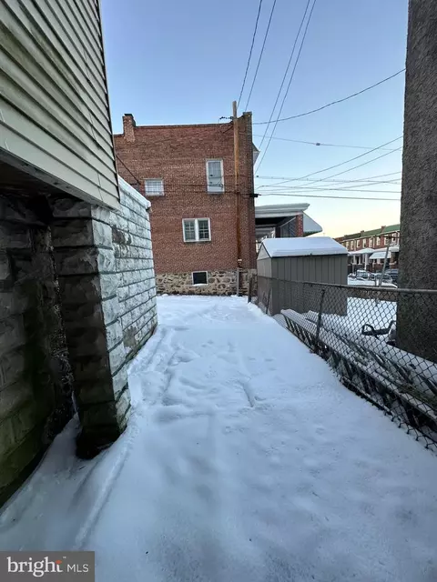 2916 Baker St, Baltimore, MD 21216 photo 39