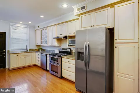 Kitchen - 3411 Odonnell St, Baltimore, MD 21224 photo 2 of 4