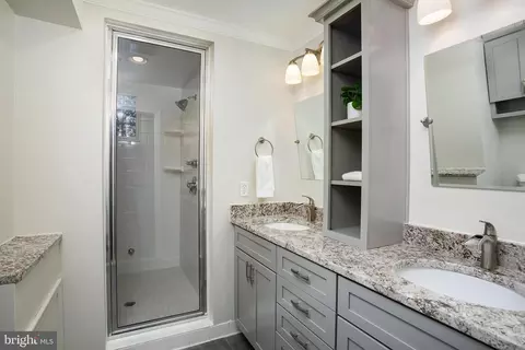 Bath - 3411 Odonnell St, Baltimore, MD 21224 photo 2 of 6