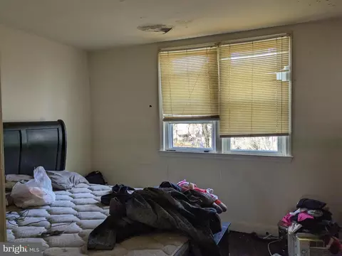 2832 Edgecombe Cir S, Baltimore, MD 21215 photo 7