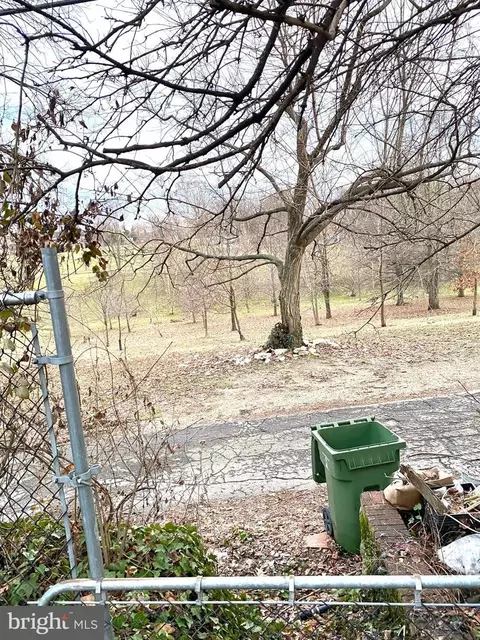 821 Bradhurst Rd, Baltimore, MD 21212 photo 3