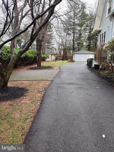 Exterior - 3707 W Strathmore Ave, Baltimore, MD 21215 photo 6 of 9