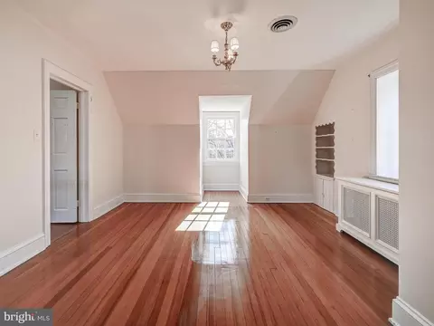 Entry Way - 206 Enfield Rd, Baltimore, MD 21212 photo 7 of 7