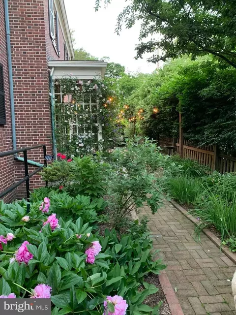 Exterior - 206 Enfield Rd, Baltimore, MD 21212 photo 12 of 13