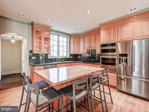 Kitchen - 206 Enfield Rd, Baltimore, MD 21212 photo 3 of 4