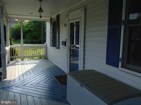 5705 Carter Ave, Baltimore, MD 21214 photo 2