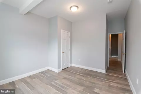 Entry Way - 2018 N Monroe St, Baltimore, MD 21217 photo 8 of 10