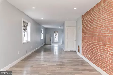 Entry Way - 2018 N Monroe St, Baltimore, MD 21217 photo 3 of 10