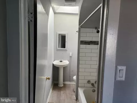 147 N Monastery Ave, Baltimore, MD 21229 photo 8