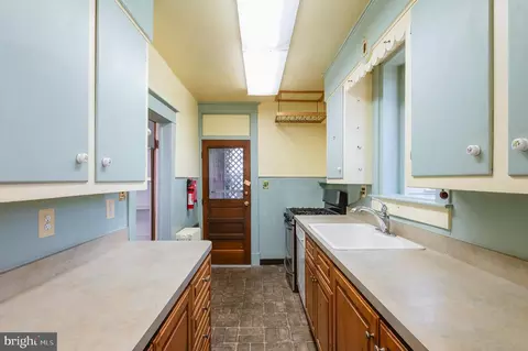Entry Way - 3300 Batavia Ave, Baltimore, MD 21214 photo 9 of 11