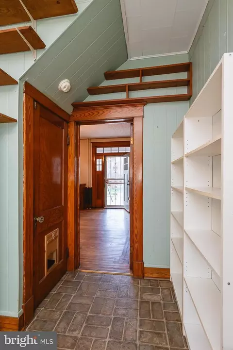 Entry Way - 3300 Batavia Ave, Baltimore, MD 21214 photo 5 of 11