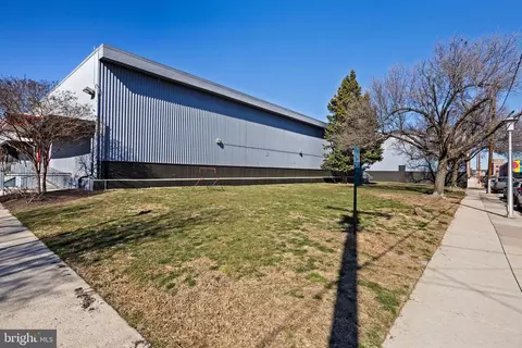 Exterior - 1237 Haubert St, Baltimore, MD 21230 photo 5 of 7