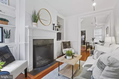 39 E Henrietta St, Baltimore, MD 21230