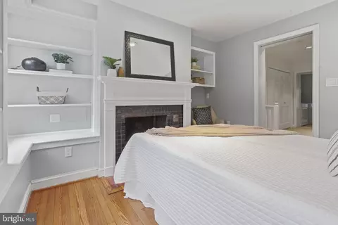 Bedroom - 39 E Henrietta St, Baltimore, MD 21230 photo 3 of 5