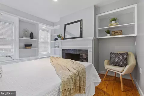 Bedroom - 39 E Henrietta St, Baltimore, MD 21230 photo 1 of 5