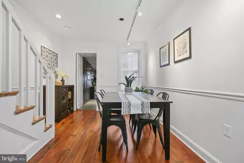 Dining - 39 E Henrietta St, Baltimore, MD 21230 photo 2 of 4