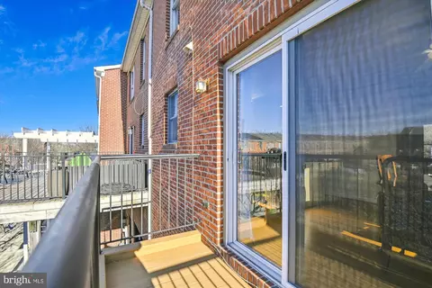 Exterior - 288 Robert St, Baltimore, MD 21217 photo 5 of 12