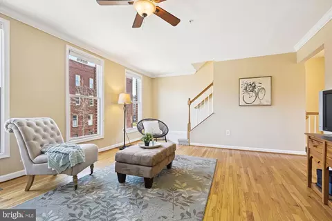 Living - 288 Robert St, Baltimore, MD 21217 photo 3 of 5
