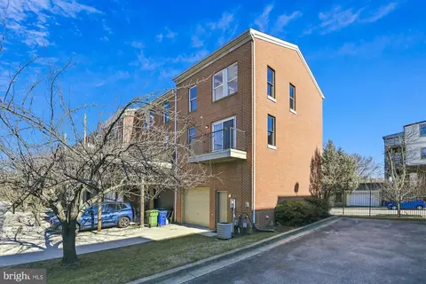 Exterior - 288 Robert St, Baltimore, MD 21217 photo 8 of 12