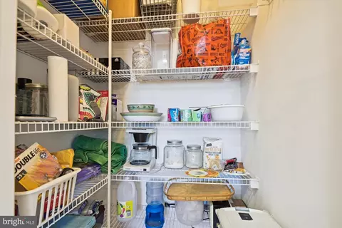 Kitchen - 288 Robert St, Baltimore, MD 21217 photo 5 of 7