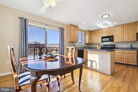 Dining - 288 Robert St, Baltimore, MD 21217 photo 1 of 2