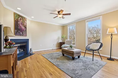 Living - 288 Robert St, Baltimore, MD 21217 photo 1 of 5