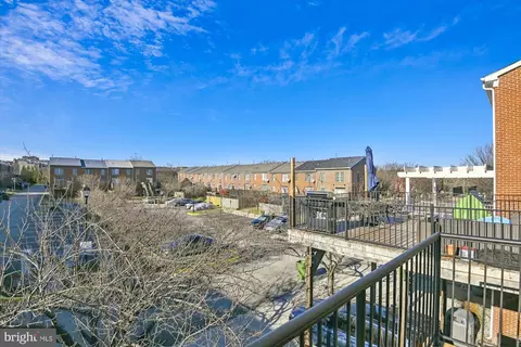View/Area - 288 Robert St, Baltimore, MD 21217 photo 1 of 5
