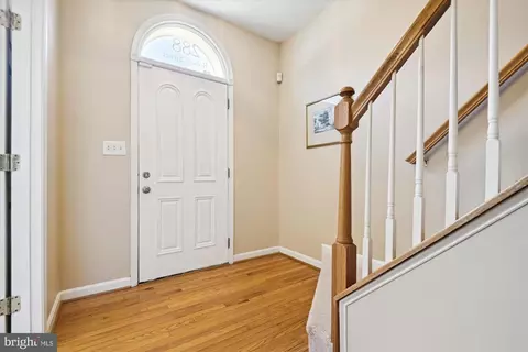 Entry Way - 288 Robert St, Baltimore, MD 21217 photo 1 of 7