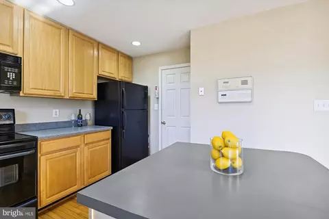 Kitchen - 288 Robert St, Baltimore, MD 21217 photo 4 of 7