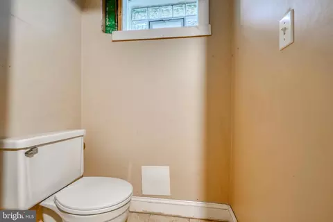 Bath - 2804 Erdman Ave, Baltimore, MD 21213 photo 6 of 6